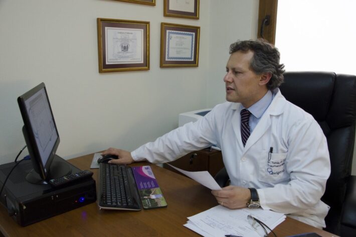 Oxígeno – Dr Tomas Ilic – Foto perfil 2